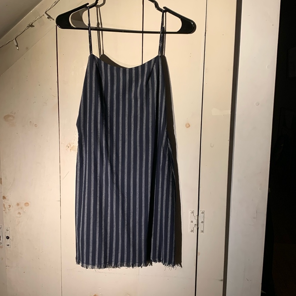 Tie back Lulu’s mini dress